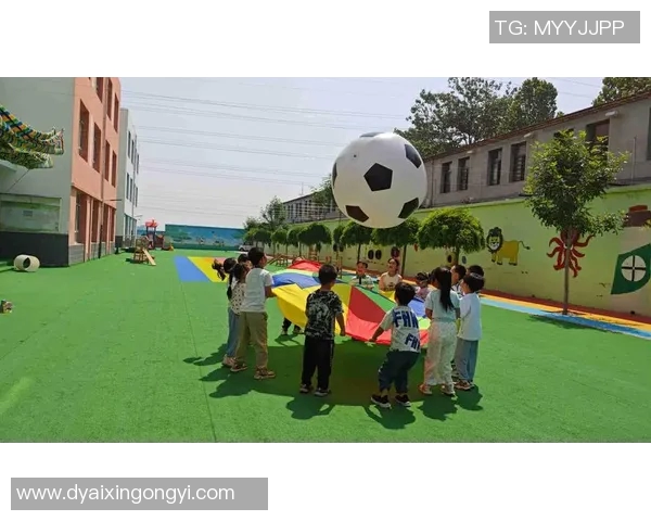 幼儿足球明星的成长之路与精彩瞬间分享视频