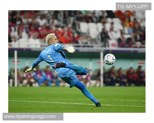 美国记者深入采访足球明星探讨职业生涯与个人生活的精彩瞬间